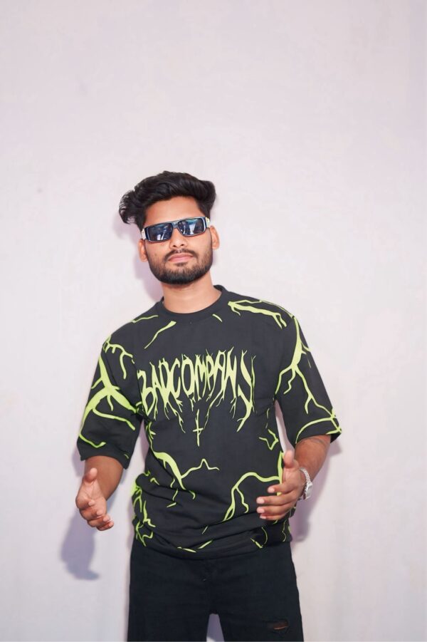 Over size back print T shirt green and black